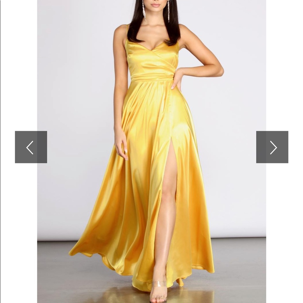 YELLOW SATIN A LINE DRESS ✨💓